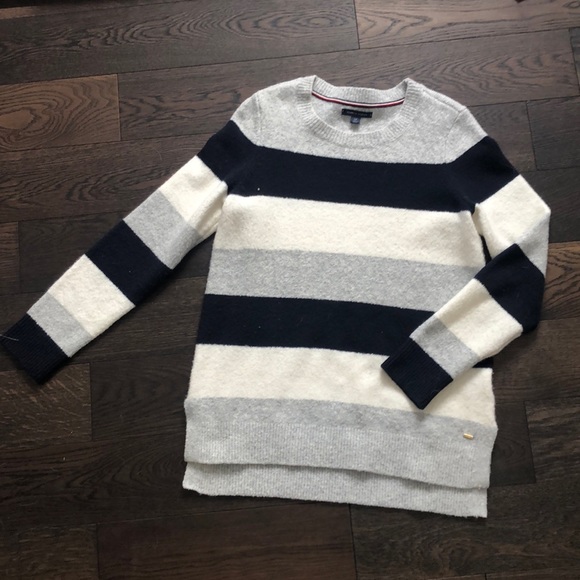 Tommy Hilfiger stripped sweater - Picture 1 of 3